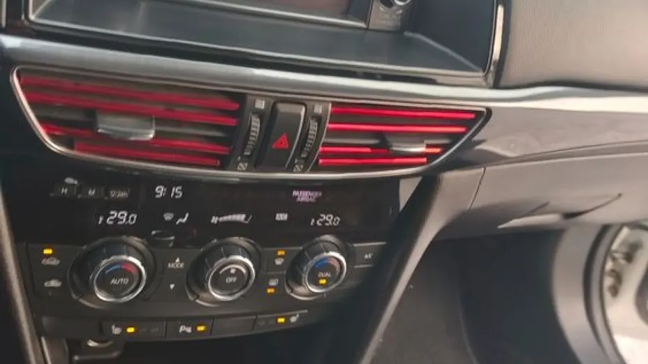 MAZDA 6 -