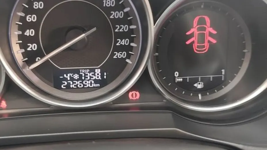 MAZDA 6 -