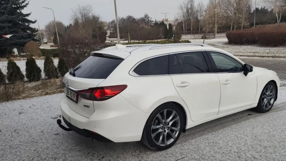 MAZDA 6 -