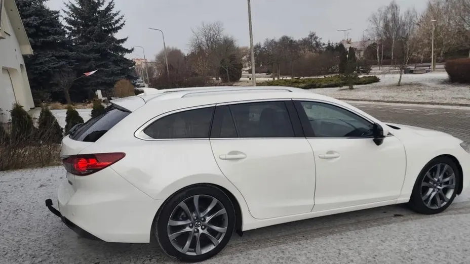 MAZDA 6 -