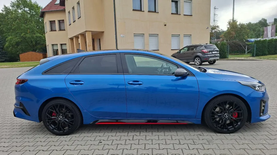 KIA ProCeed -