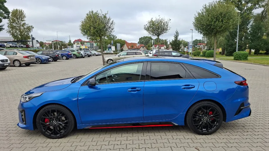 KIA ProCeed -