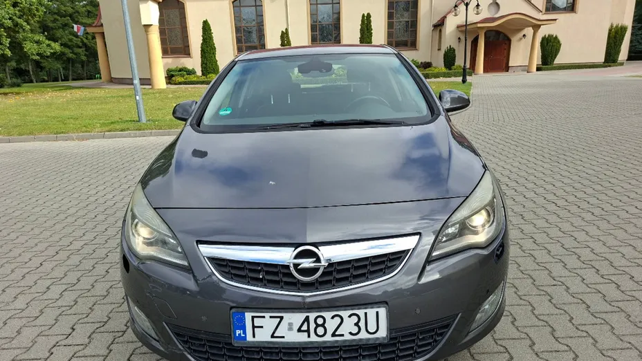 OPEL Astra -