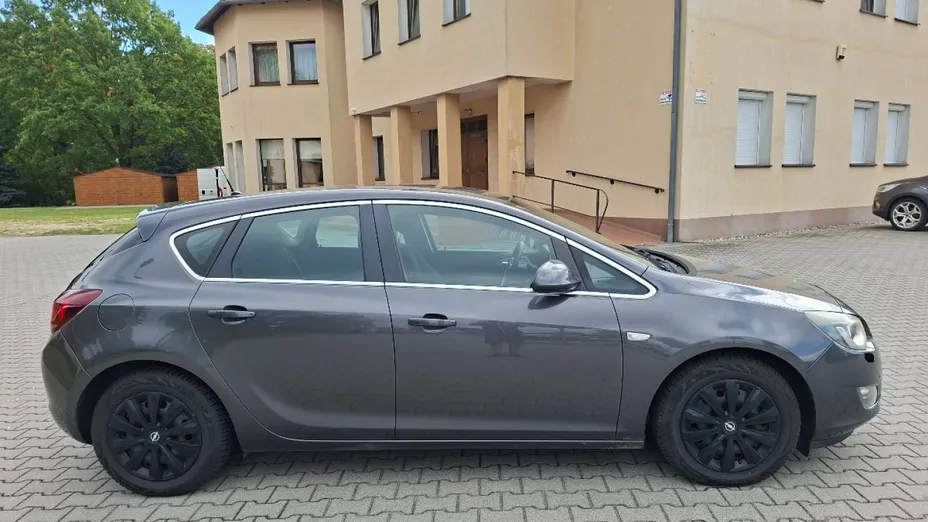 OPEL Astra -
