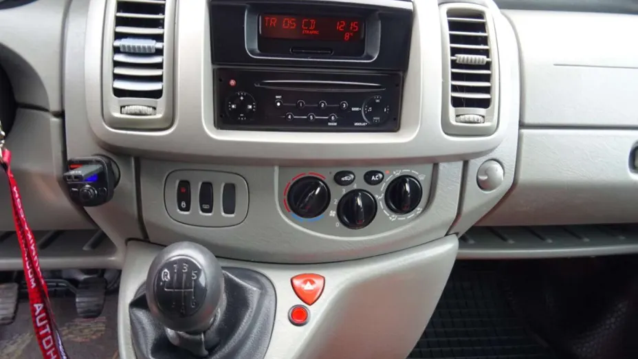 RENAULT Trafic -