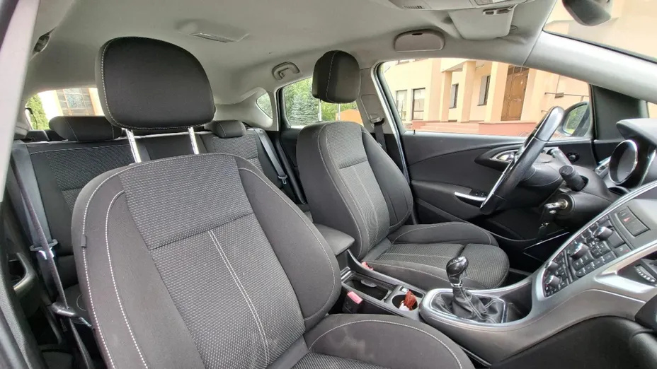OPEL Astra -
