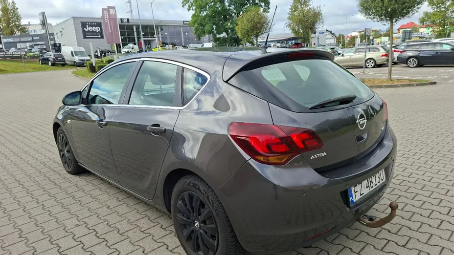 OPEL Astra -