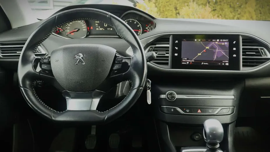 PEUGEOT 308 -