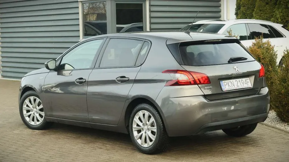 PEUGEOT 308 -
