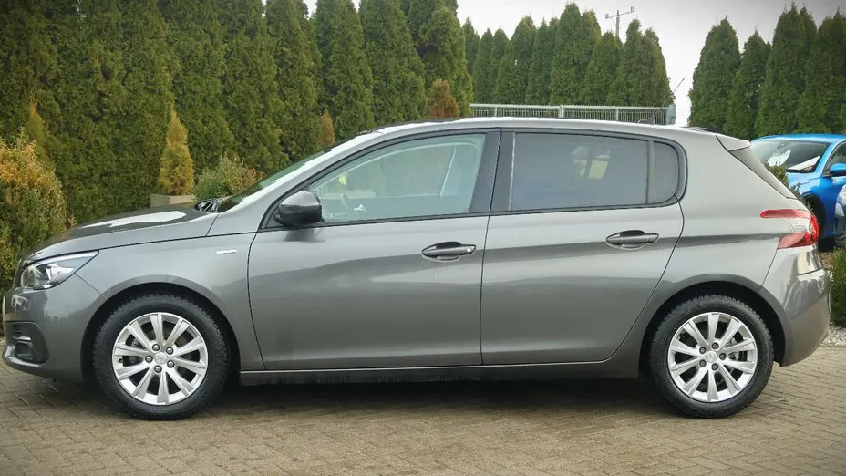 PEUGEOT 308 -