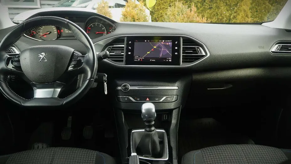 PEUGEOT 308 -