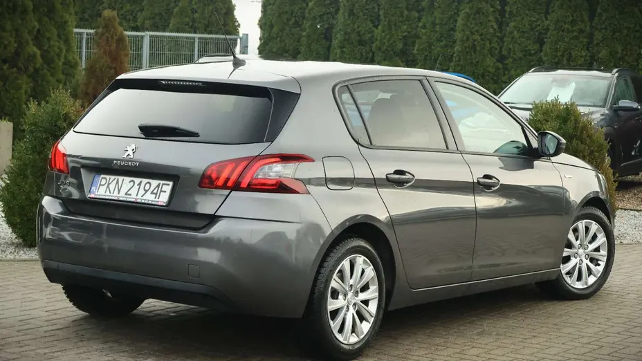 PEUGEOT 308 -