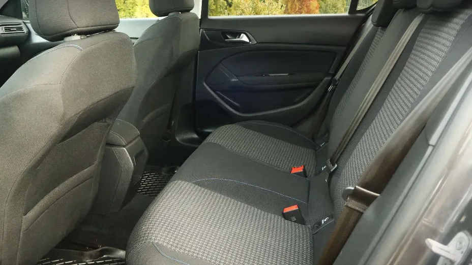 PEUGEOT 308 -