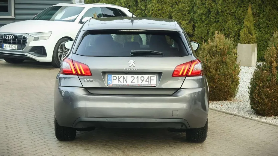 PEUGEOT 308 -
