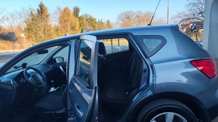 NISSAN Qashqai -