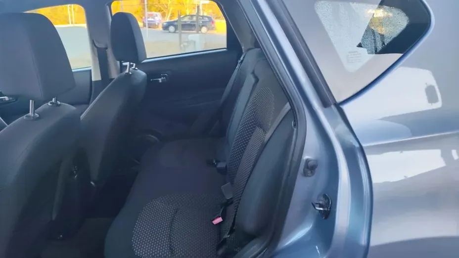 NISSAN Qashqai -
