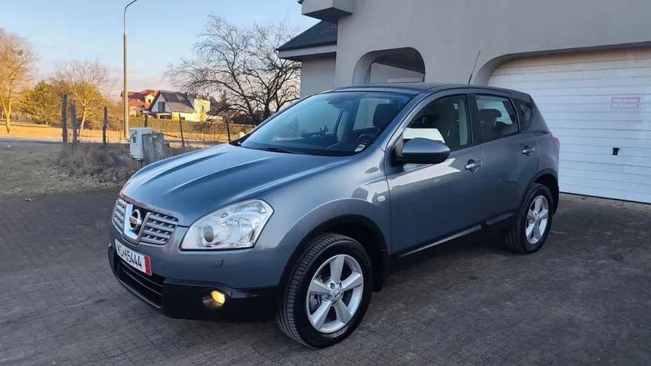 NISSAN Qashqai -