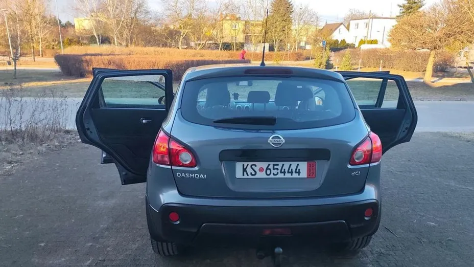 NISSAN Qashqai -