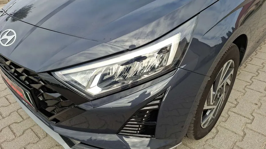 HYUNDAI i20 -