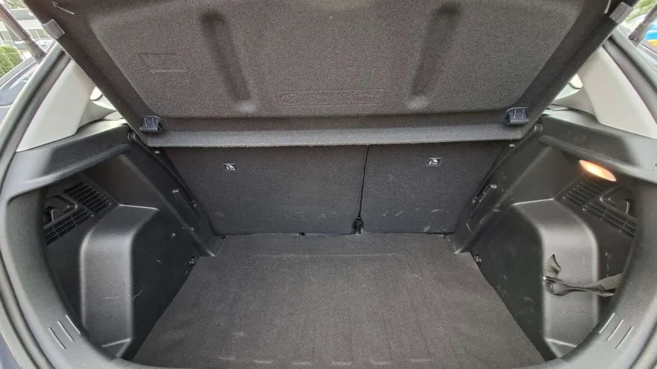 HYUNDAI i20 -