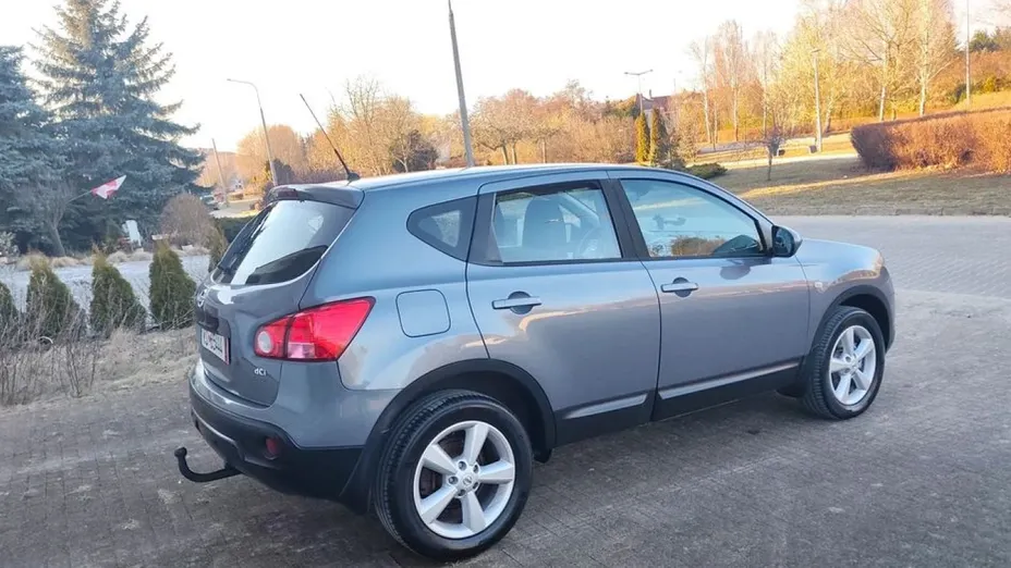 NISSAN Qashqai -