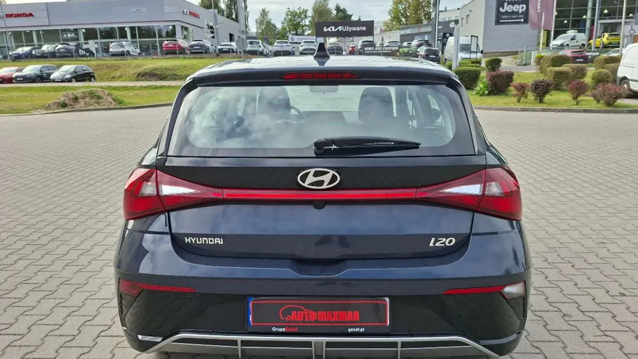 HYUNDAI i20 -