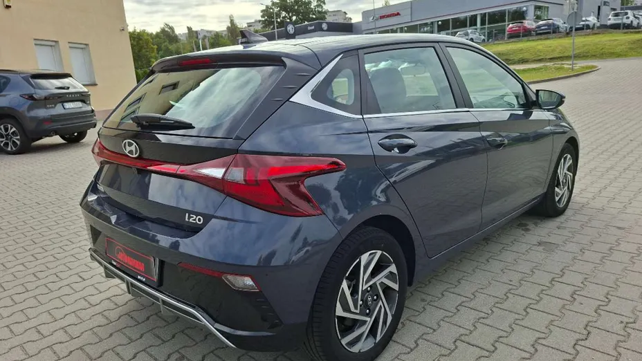HYUNDAI i20 -