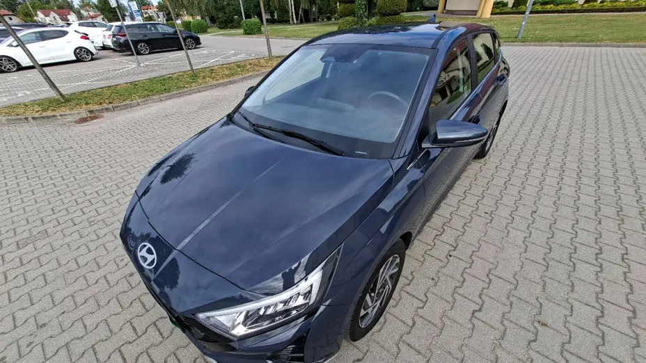 HYUNDAI i20 -