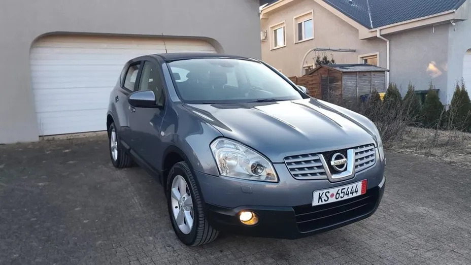 NISSAN Qashqai -