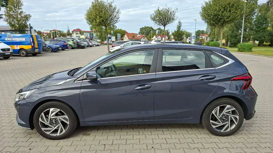 HYUNDAI i20 -