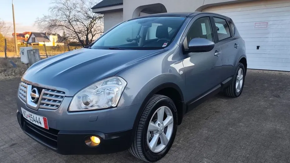 NISSAN Qashqai -