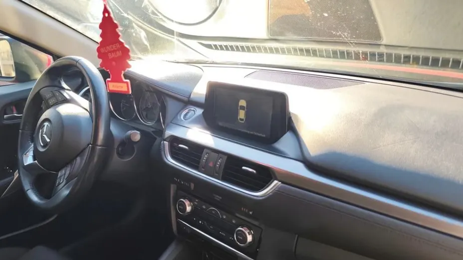 MAZDA 6 -