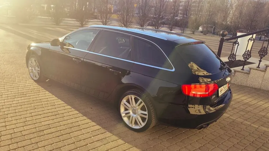 AUDI A4 Avant -
