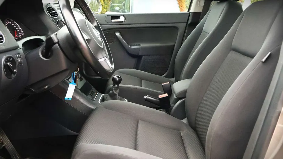 VOLKSWAGEN Golf Plus -