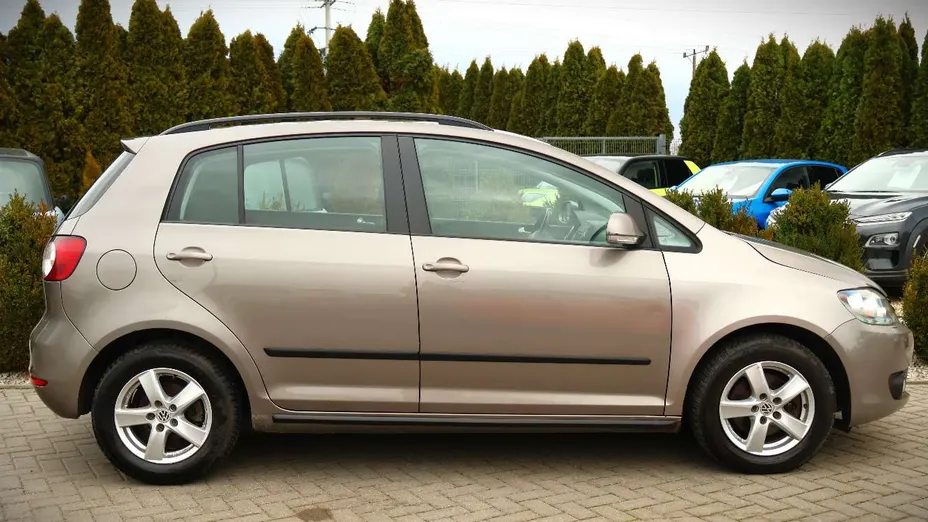 VOLKSWAGEN Golf Plus -