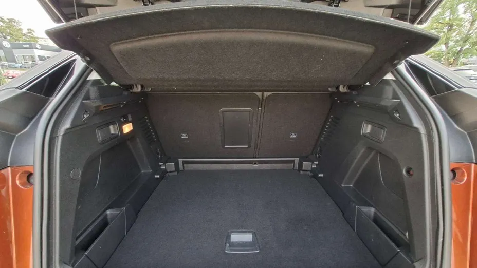 PEUGEOT 3008 -