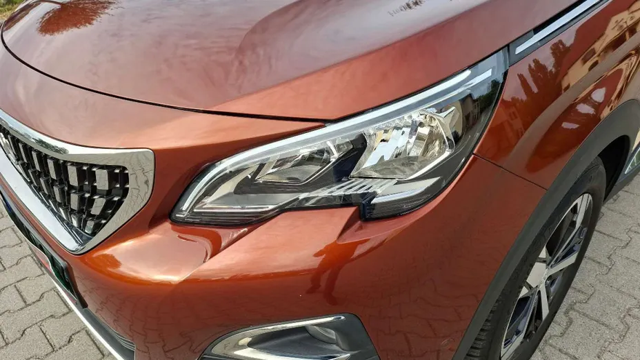 PEUGEOT 3008 -