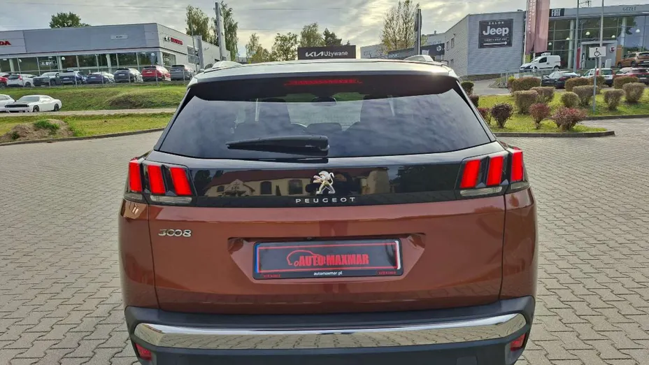 PEUGEOT 3008 -