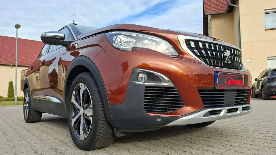 PEUGEOT 3008 -