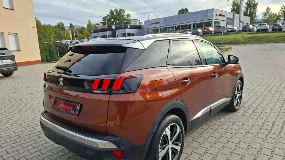 PEUGEOT 3008 -