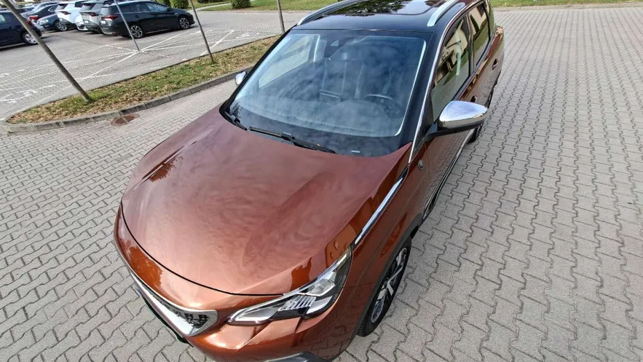 PEUGEOT 3008 -