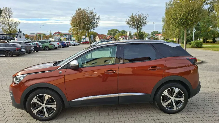 PEUGEOT 3008 -