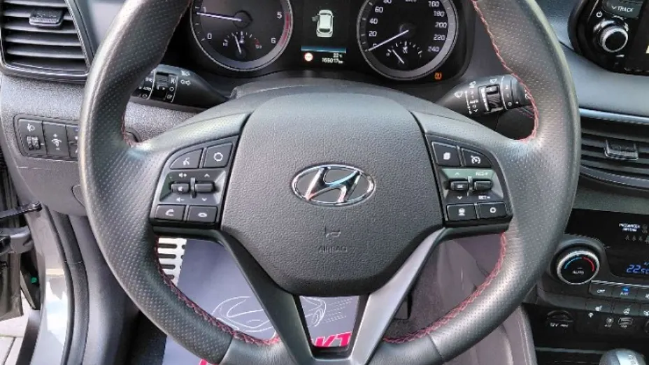 HYUNDAI Tucson -