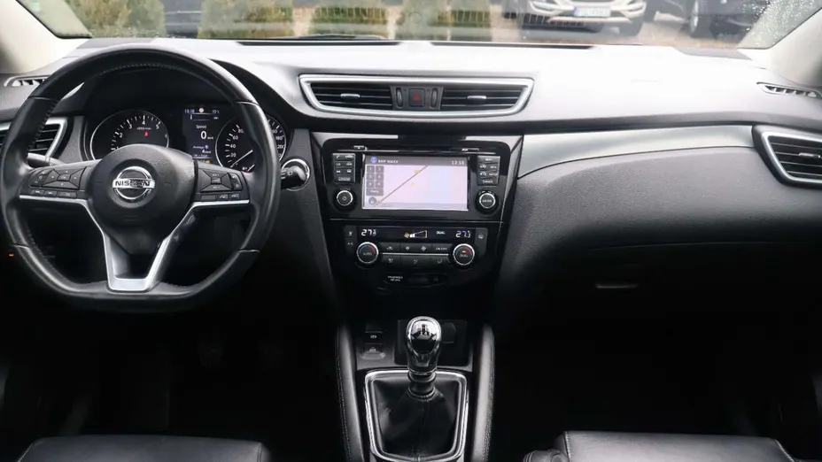 NISSAN Qashqai -