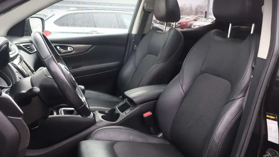 NISSAN Qashqai -