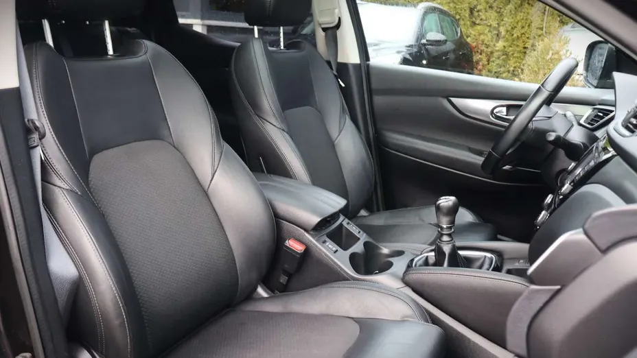 NISSAN Qashqai -