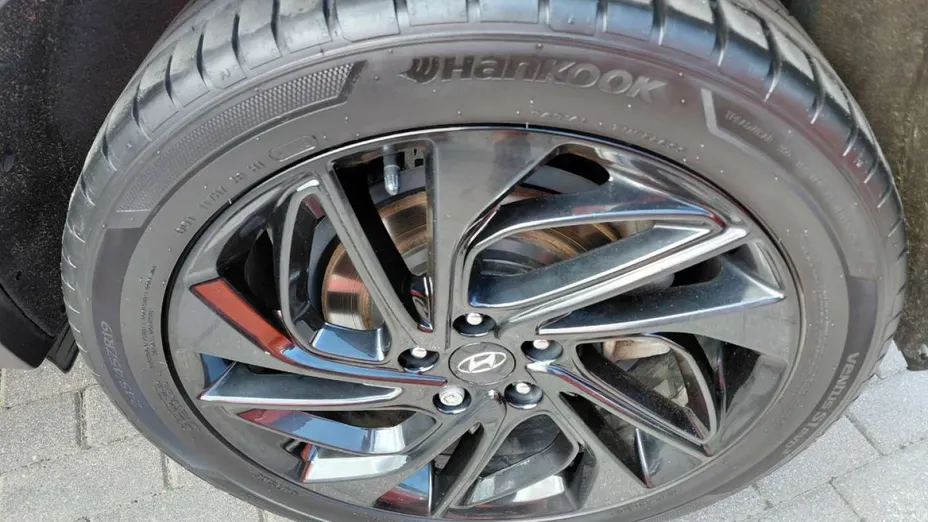 HYUNDAI Tucson -