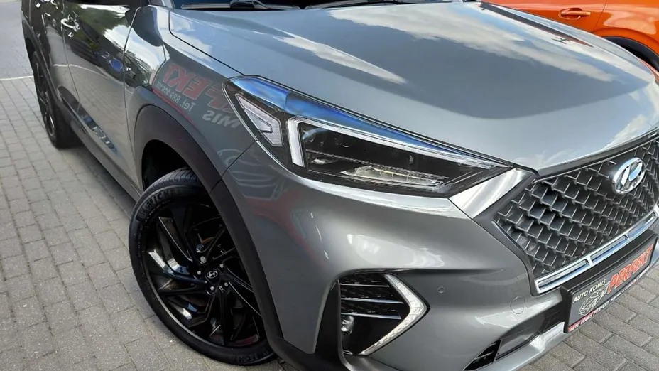 HYUNDAI Tucson -