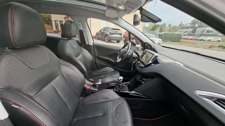 PEUGEOT 2008 -