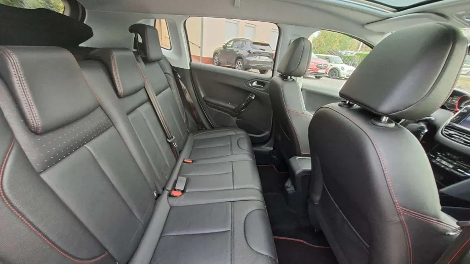 PEUGEOT 2008 -